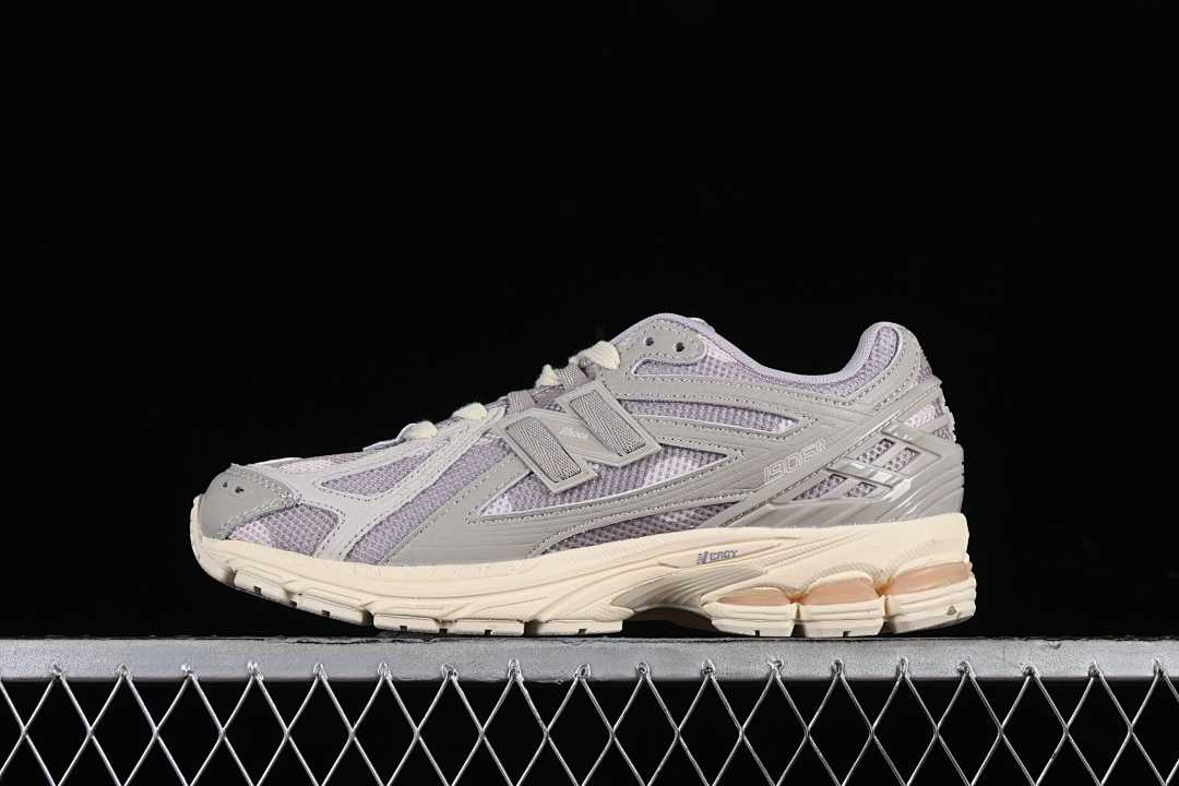 New Balance 1906R Polka Dot Moonrock