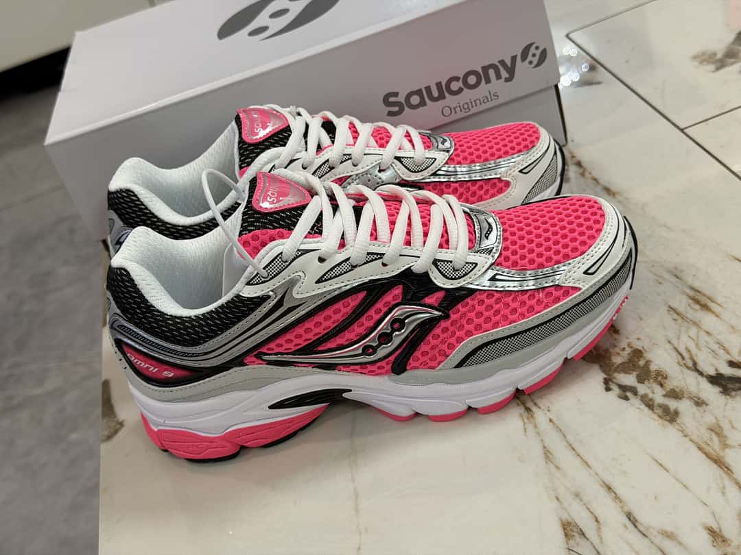 Saucony ProGrid Omni 9 Peach Pink